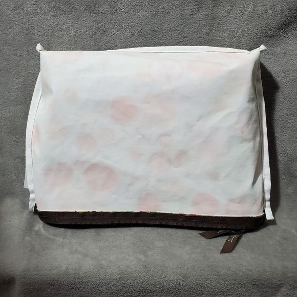 Thirty One Zipper Pouch Apple Blossum 12" wide x 9" tall with 2.5" base - Picture 9 of 16